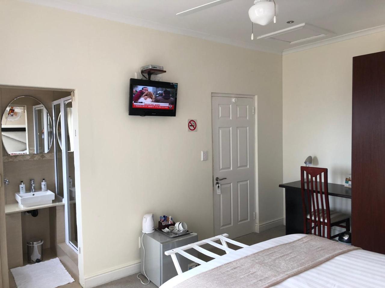 Coral Beach Bed & Breakfast East London Exteriör bild